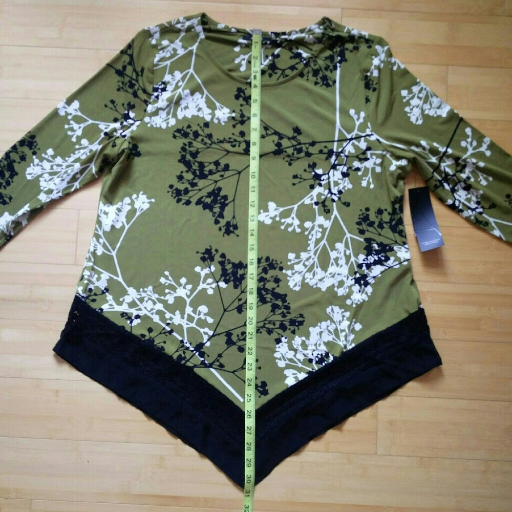 -NWT- Alfani Floral Pointed Crochet Hem Top XL - Picture 13 of 15